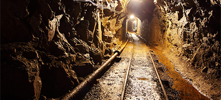 Tunnel / Mining